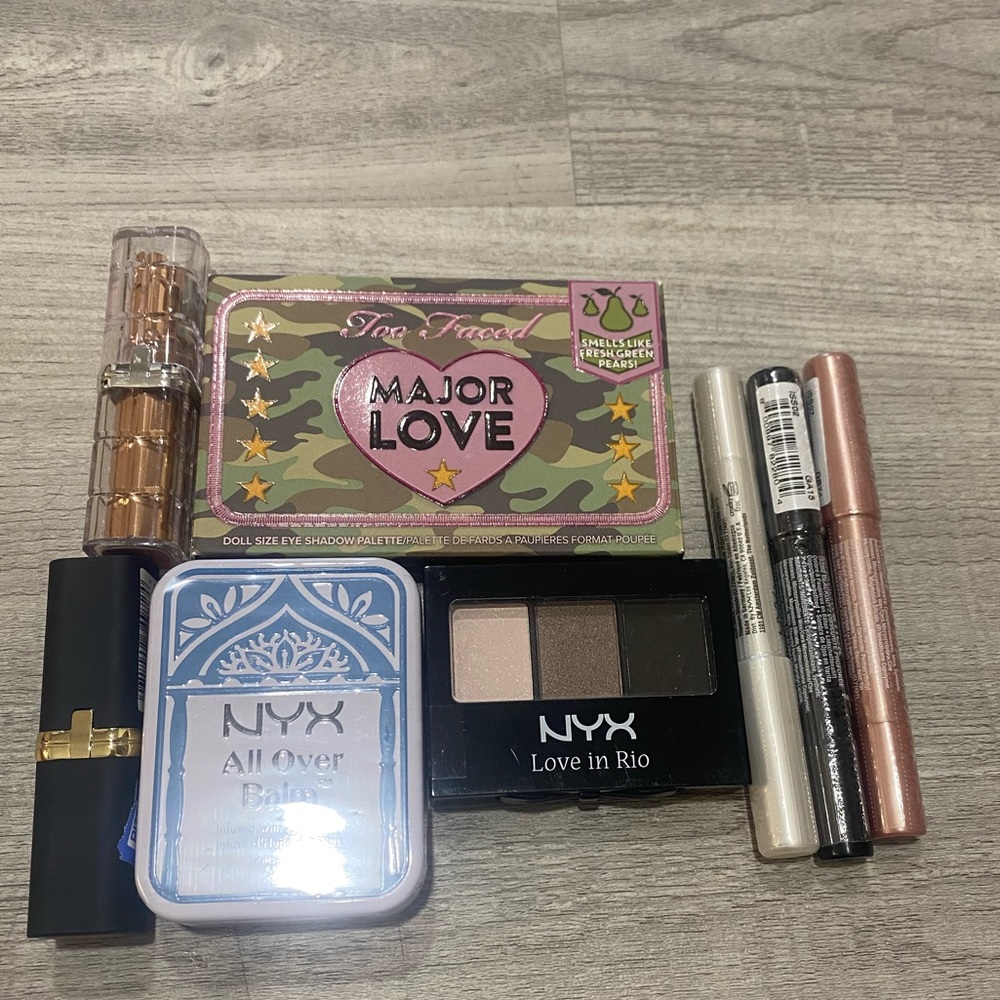 🌵 Makeup bundle 🌵